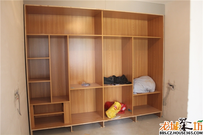 晒晒202家,木工进场,不错吧,颜色啥的我还是挺