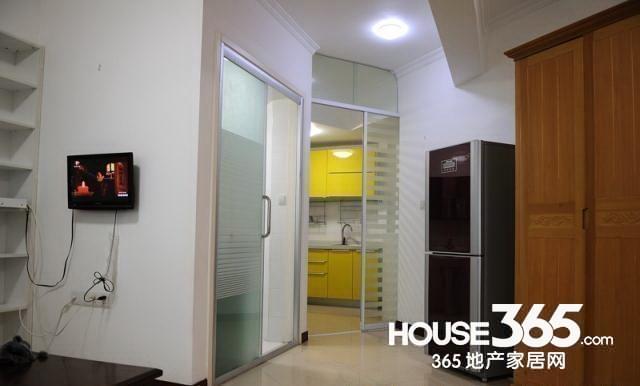 地铁公交随您来 儿童医院对面 精装修 设施全 首